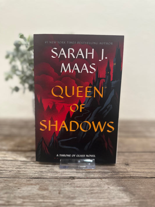 Queen of Shadows: Throne of Glass #4